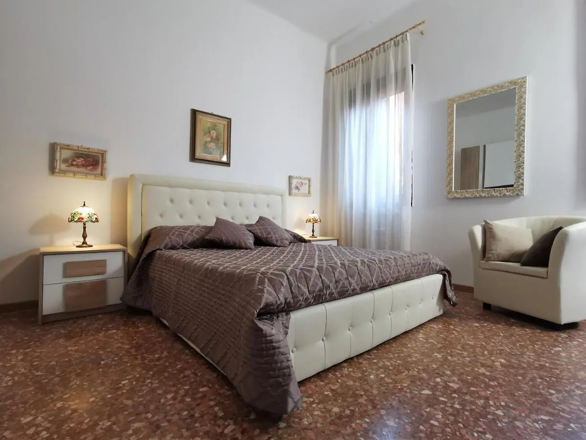 Garden Sabotino Apartment Venice